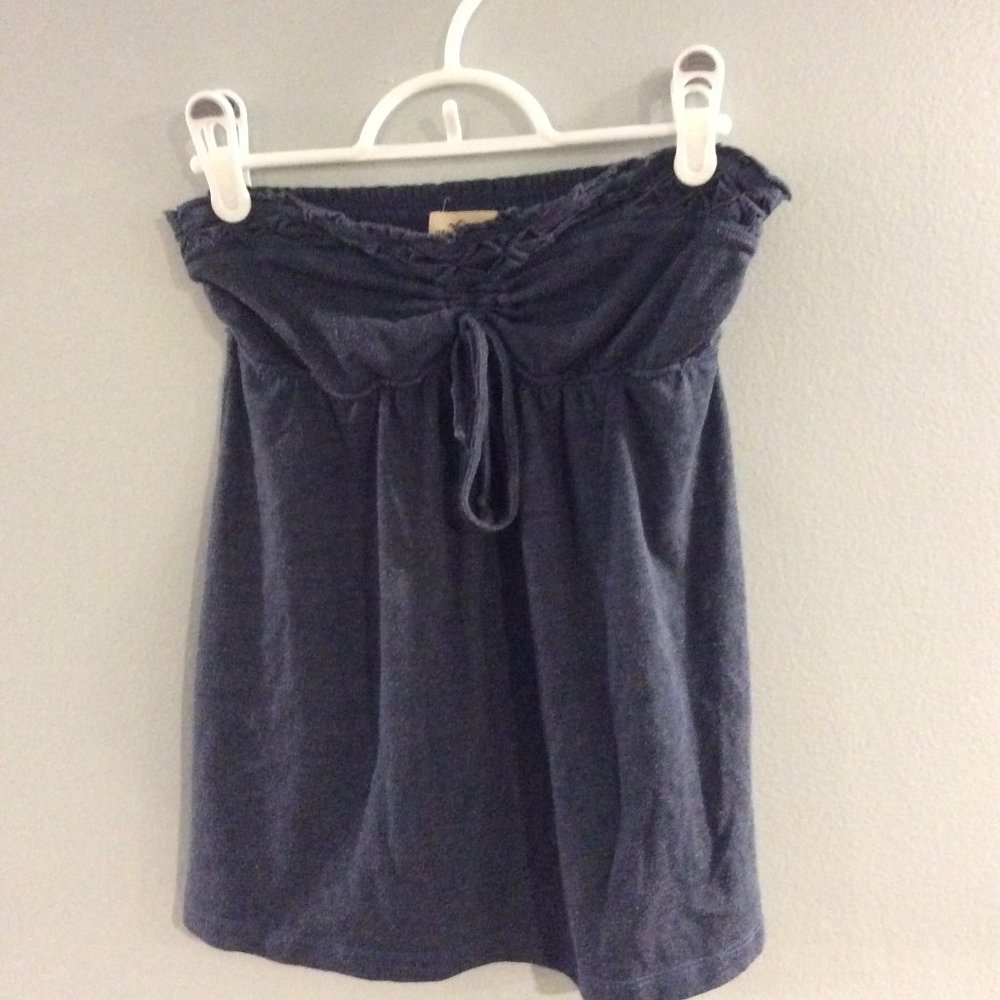 Sleeveless t-shirt